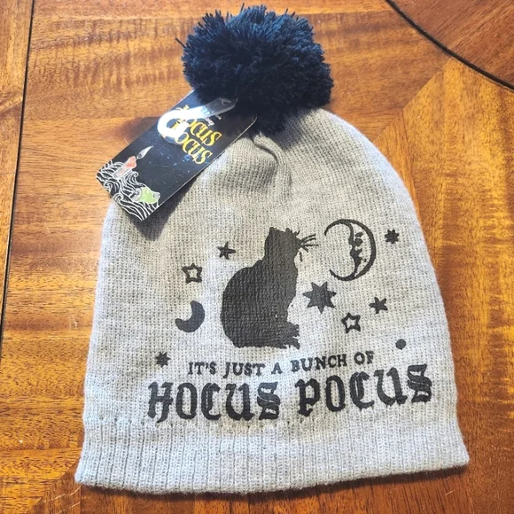 Disney Hocus Pocus Beanie Winter Hat - Picture 1 of 7